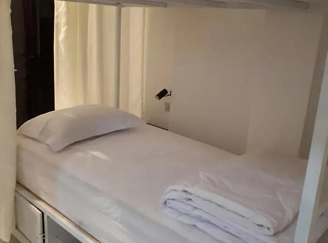 Anggrek Mas Hostal